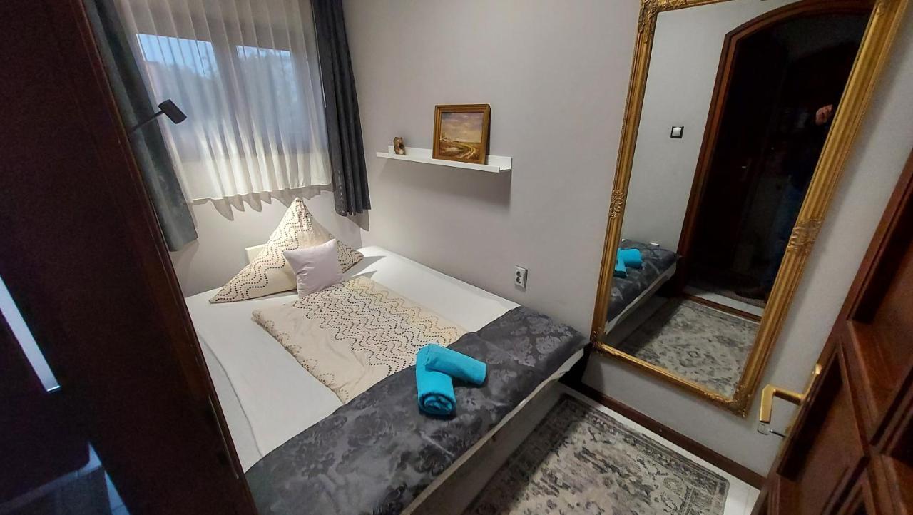 Titi Classic & Trendy Apartman Бюк Экстерьер фото