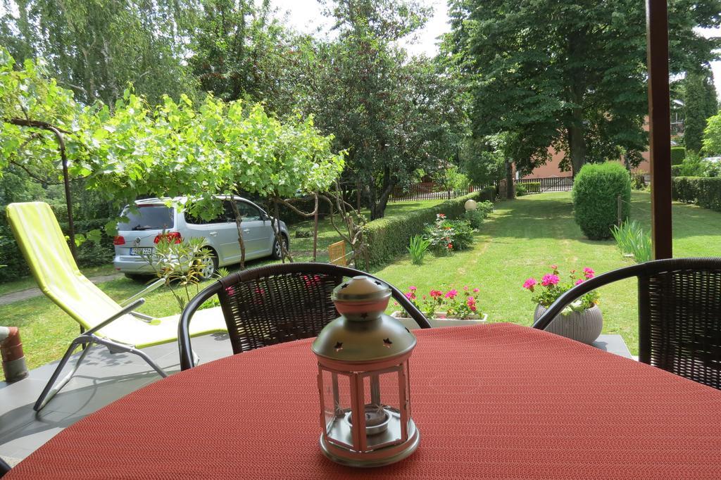 Titi Classic & Trendy Apartman Бюк Экстерьер фото
