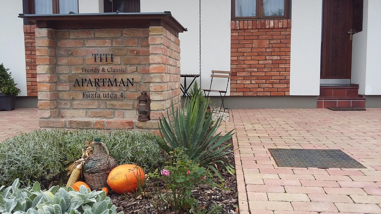Titi Classic & Trendy Apartman Бюк Экстерьер фото