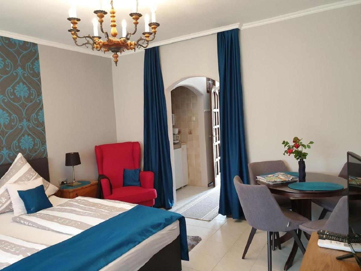 Titi Classic & Trendy Apartman Бюк Экстерьер фото